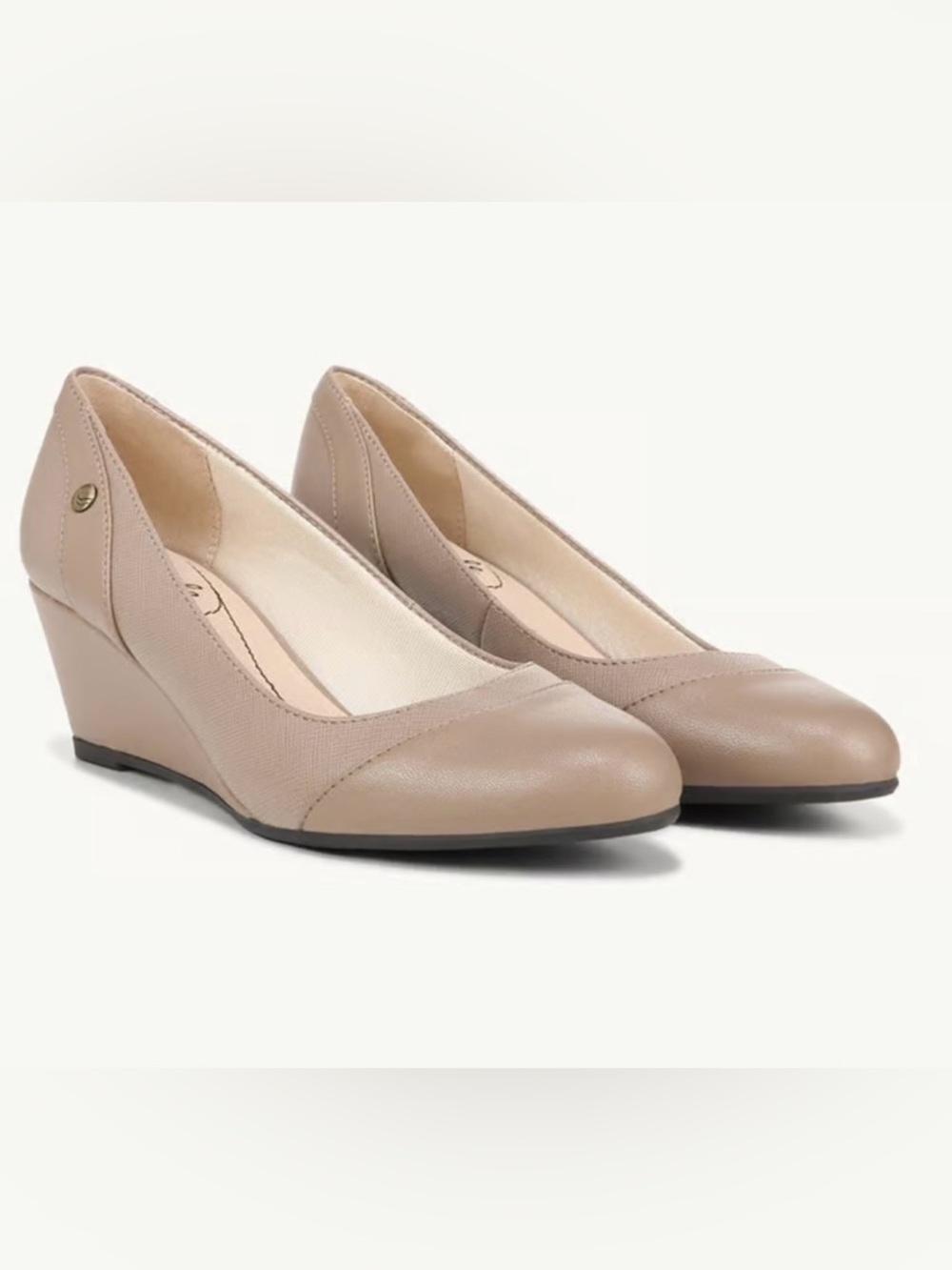 NWOT Lifestride Dreams Wedge, Size 10N
